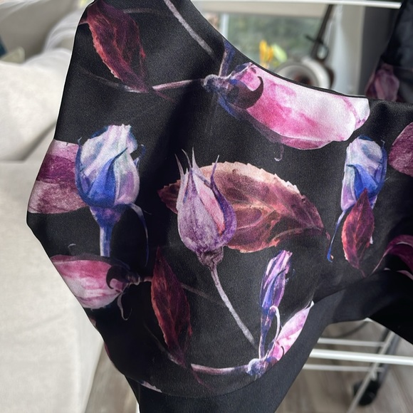 Oraki Happy Vibe Swim Top and Bottoms in Rosebud Print - Picture 6 of 7